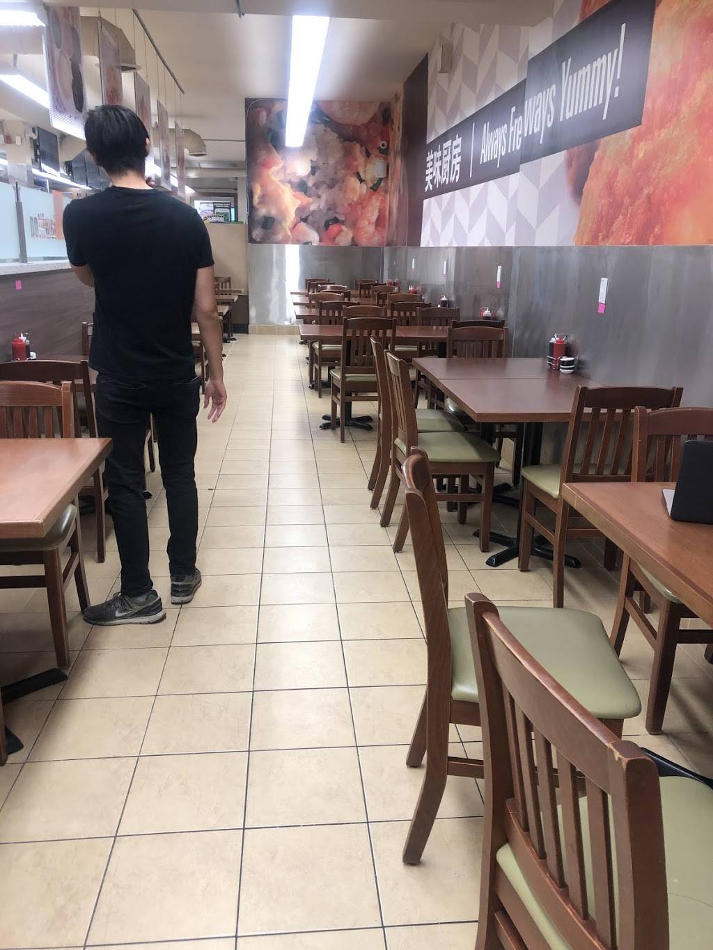 Pho Hamilton | restaurant | 115 Park St N, Hamilton, ON L8R 2N2, Canada | 2893896668 OR +1 289-389-6668