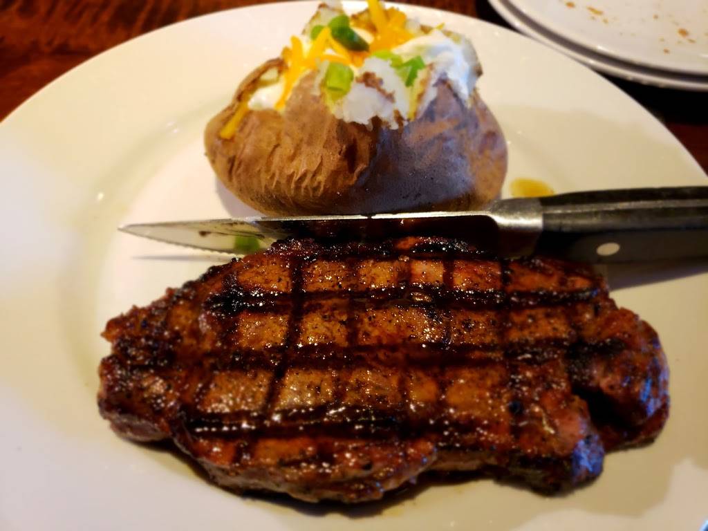 LongHorn Steakhouse | meal takeaway | 5796 W Saginaw Hwy, Lansing, MI 48917, USA | 5177039041 OR +1 517-703-9041