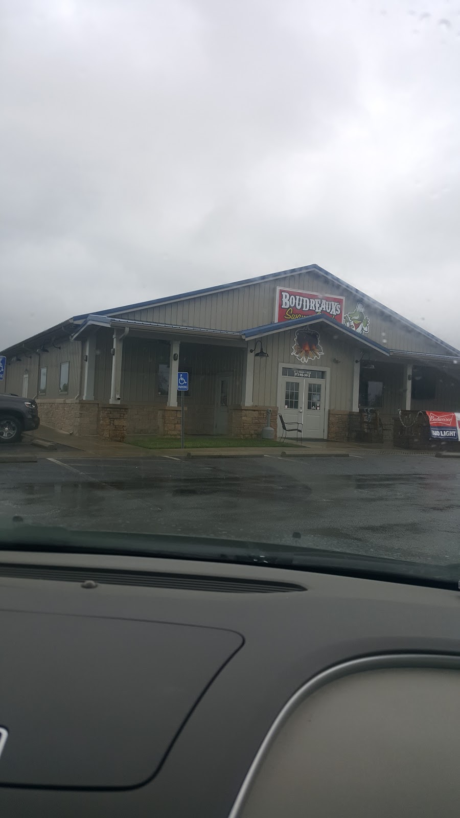 Boudreauxs Swamp Shack | restaurant | 3179-3299 Old Husbands Rd, Paducah, KY 42003, USA | 2704432150 OR +1 270-443-2150