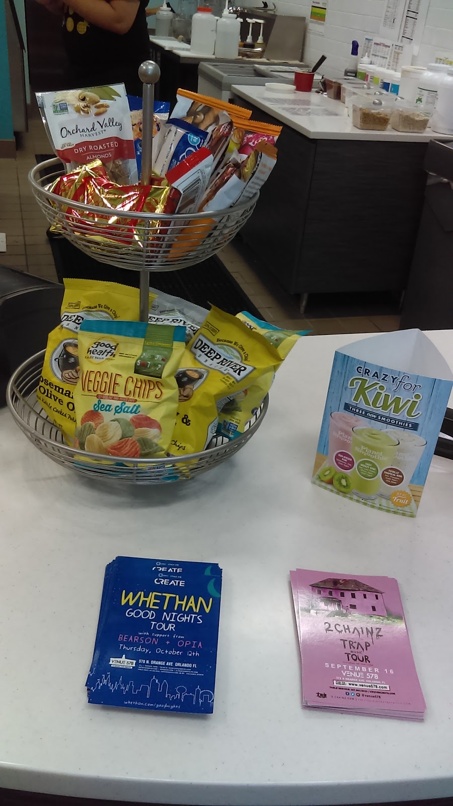 Planet Smoothie | restaurant | 486 N Orange Ave, Orlando, FL 32801, USA | 4079301566 OR +1 407-930-1566