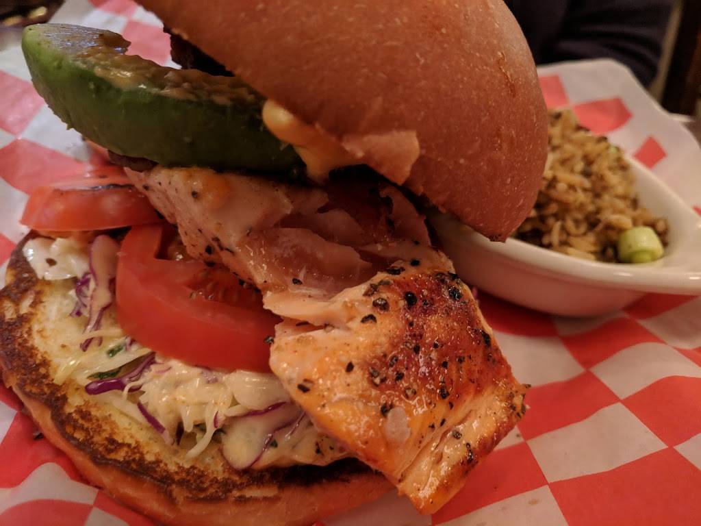 Pappadeaux Seafood Kitchen | restaurant | 2610 International Pkwy, Terminal A, Gate 25, Dallas, TX 75261, USA | 9726153508 OR +1 972-615-3508