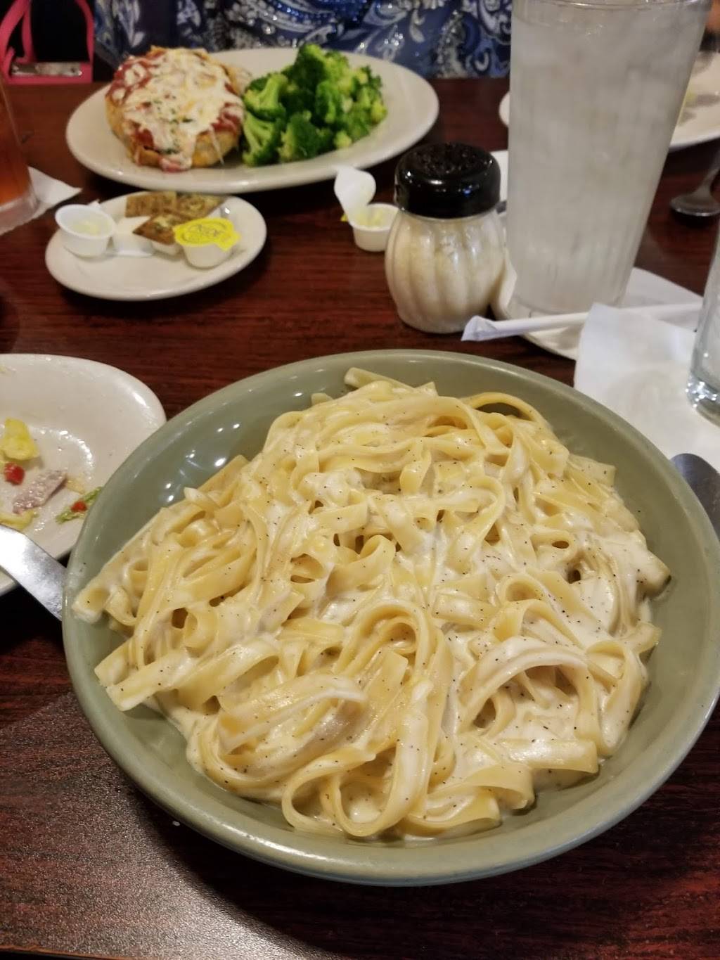 Pasta House Co | restaurant | 9012 Gravois Rd, St. Louis, MO 63123, USA | 3146381240 OR +1 314-638-1240