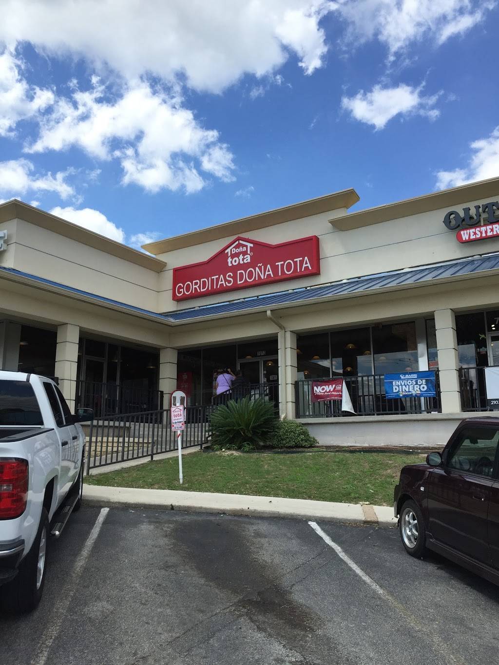 Gorditas Doña Tota | restaurant | 7053 San Pedro Ave, San Antonio, TX 78216, USA | 2103750005 OR +1 210-375-0005