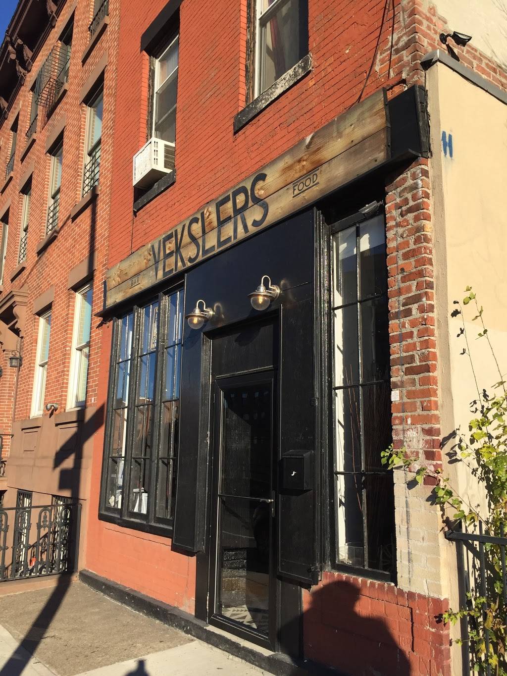 Vekslers | restaurant | 521 Hicks St, Brooklyn, NY 11231, USA | 7185345498 OR +1 718-534-5498