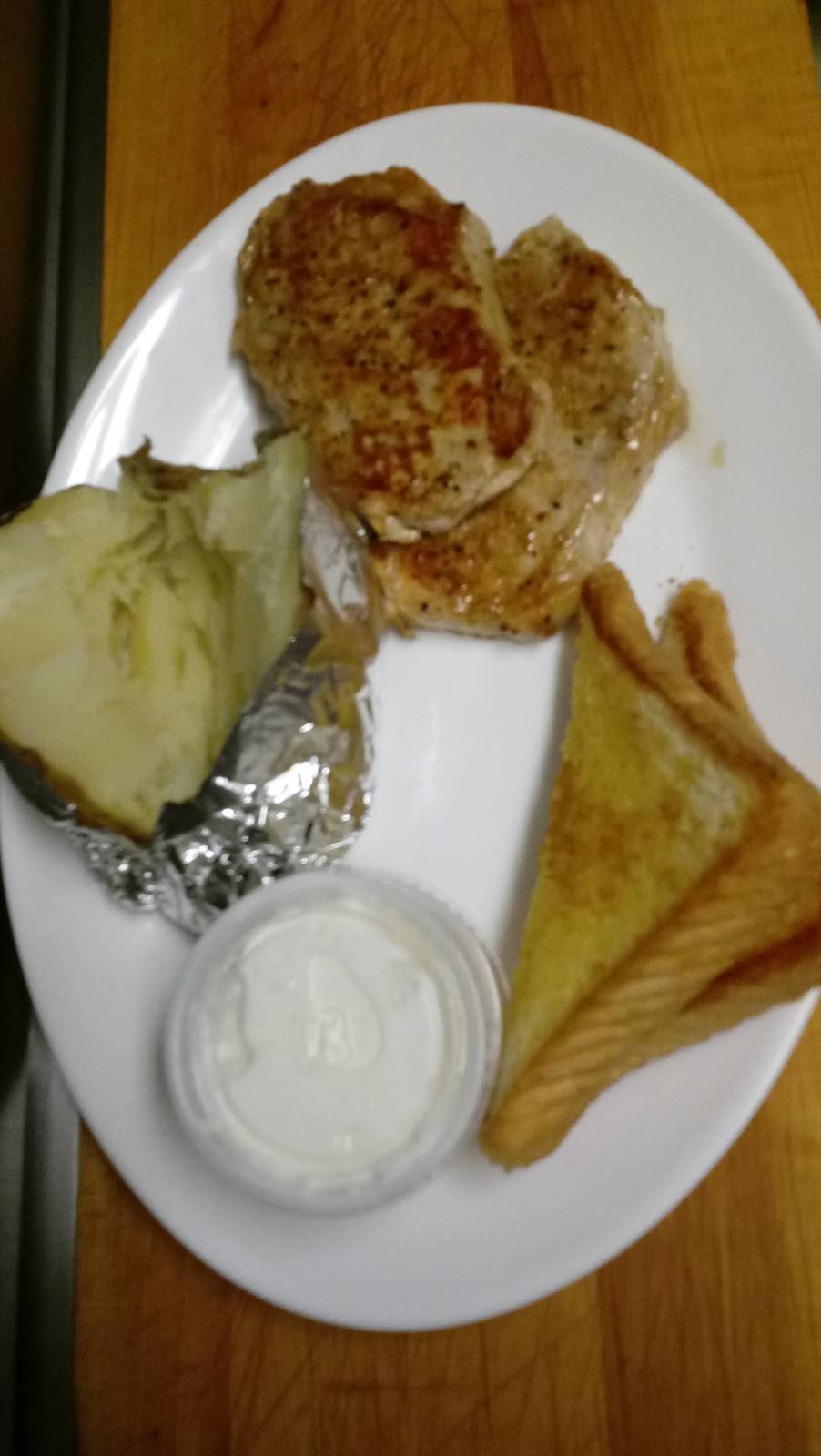 Hooterville Diner | restaurant | 25801 US-82, Waynesville, GA 31566, USA | 9127786500 OR +1 912-778-6500