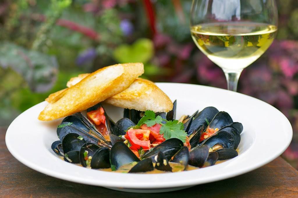 Bluestem Bar | restaurant | 2610 Lyndale Ave S, Minneapolis, MN 55408, USA | 6128707855 OR +1 612-870-7855