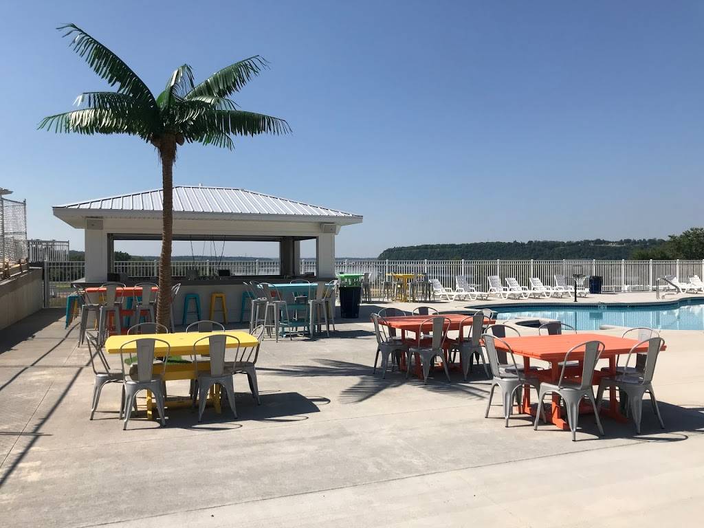 Coconut Cove Resort | restaurant | 1549 Bluff Rd, Hazel Green, WI 53811, USA | 6087485480 OR +1 608-748-5480