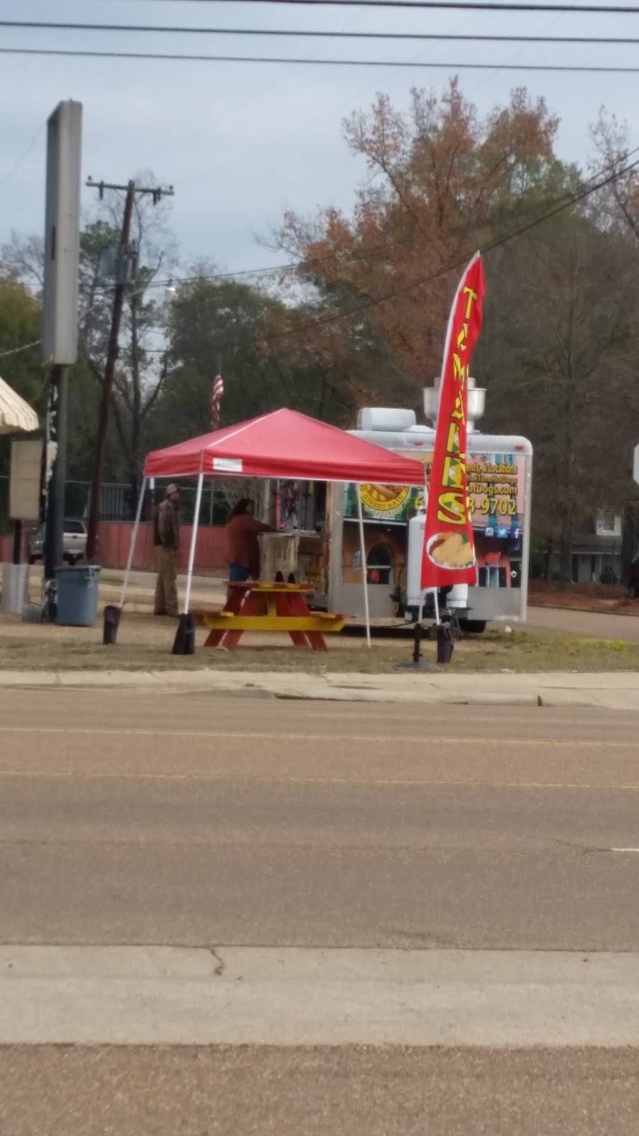 Small Time Hot Dogs | restaurant | 510 Raper St, Winona, MS 38967, USA | 6627539702 OR +1 662-753-9702
