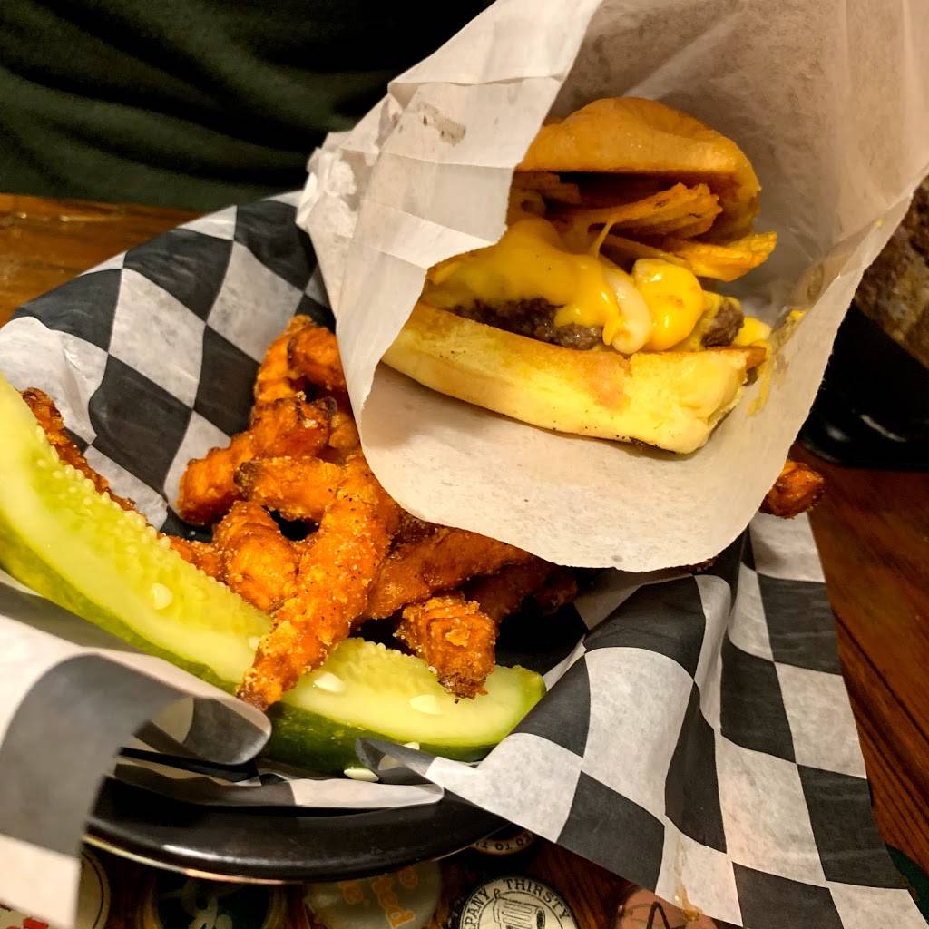 Jack Browns Beer & Burger Joint Roanoke | restaurant | 210 Market St SE, Roanoke, VA 24011, USA | 5403420328 OR +1 540-342-0328