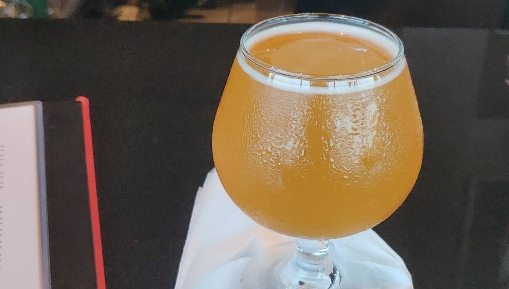 Recovery Sports Grill | restaurant | 1672 Sentinel Dr, Chesapeake, VA 23320, USA | 7578226920 OR +1 757-822-6920