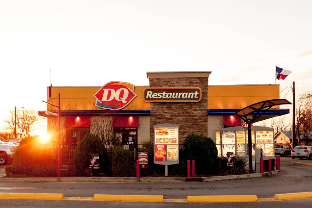 Dairy Queen | restaurant | 1125 S Colorado St, Lockhart, TX 78644, USA | 5123764817 OR +1 512-376-4817