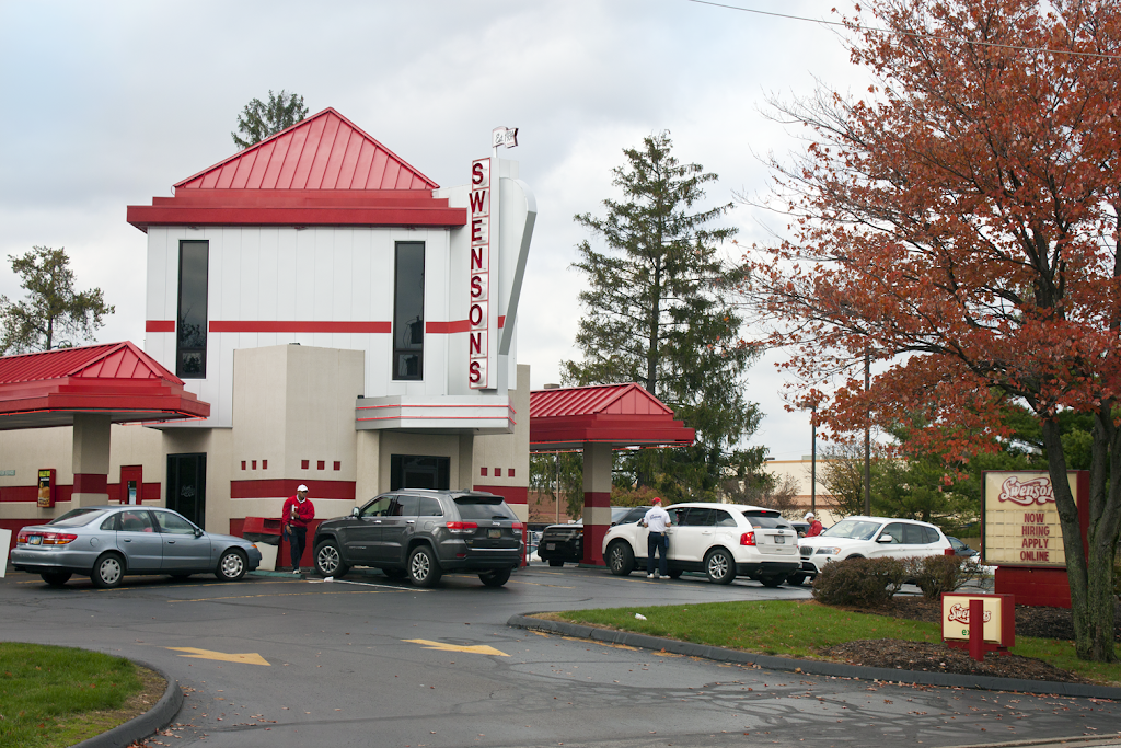 Swensons (Montrose) Drive-In Restaurants | meal takeaway | 40 Brookmont Rd, Akron, OH 44333, USA | 3306651858 OR +1 330-665-1858