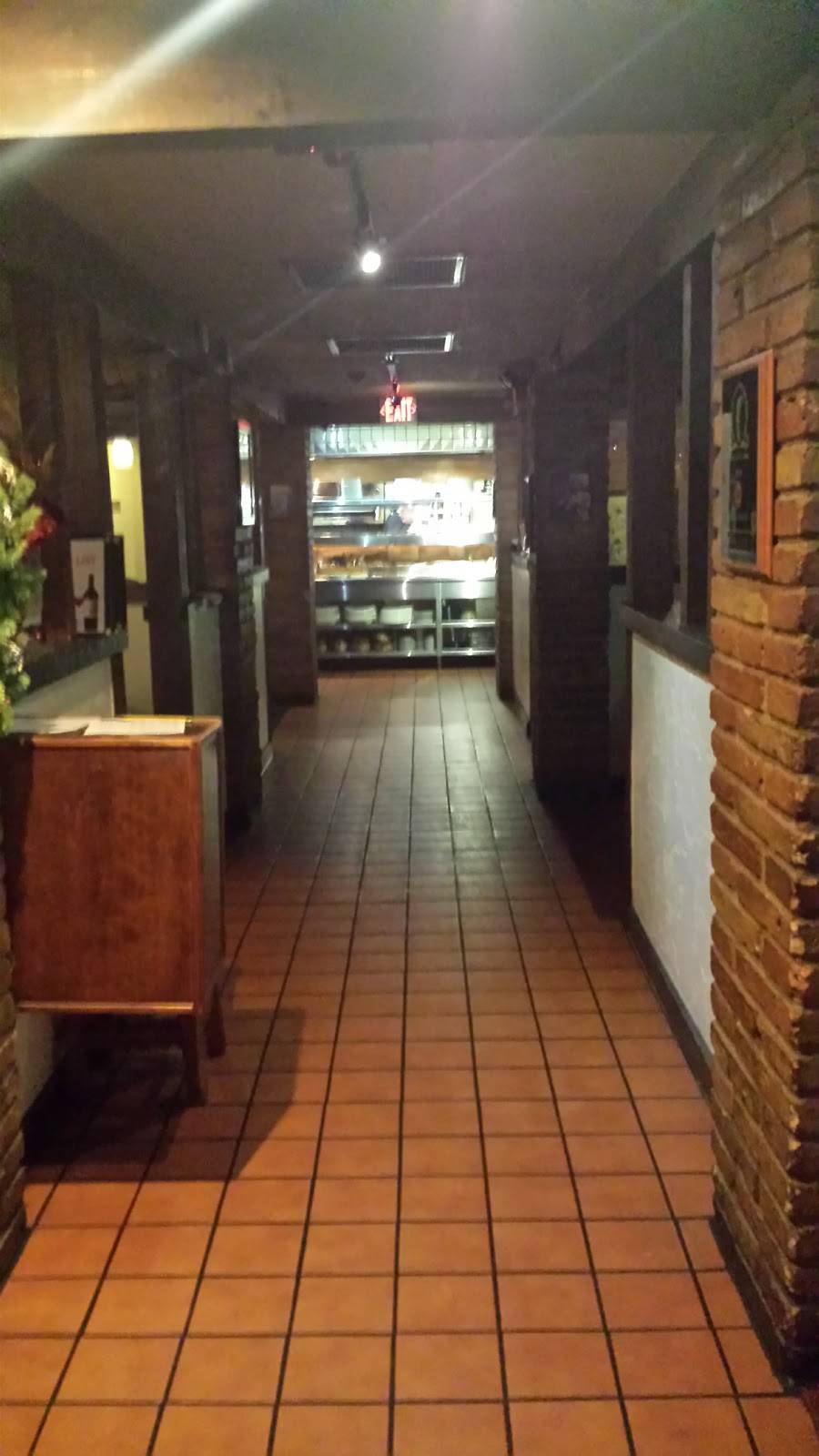 Jonathans Cork | restaurant | 6320 E Tanque Verde Rd, Tucson, AZ 85715, USA | 5202961631 OR +1 520-296-1631