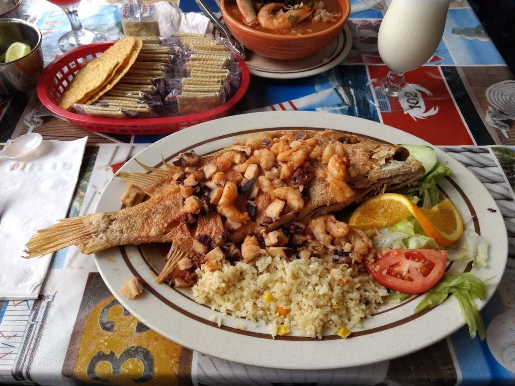 Islas Marias | restaurant | 938 E Chicago St, Elgin, IL 60120, USA | 8475318240 OR +1 847-531-8240