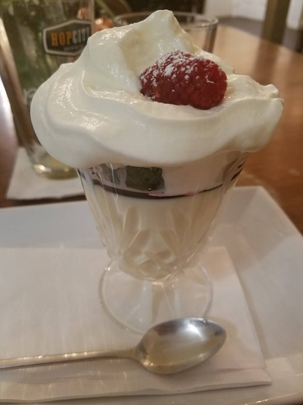 SOS Lounge | restaurant | 161 Old Hastings Rd, Warkworth, ON K0K 3K0, Canada | 7059243333 OR +1 705-924-3333