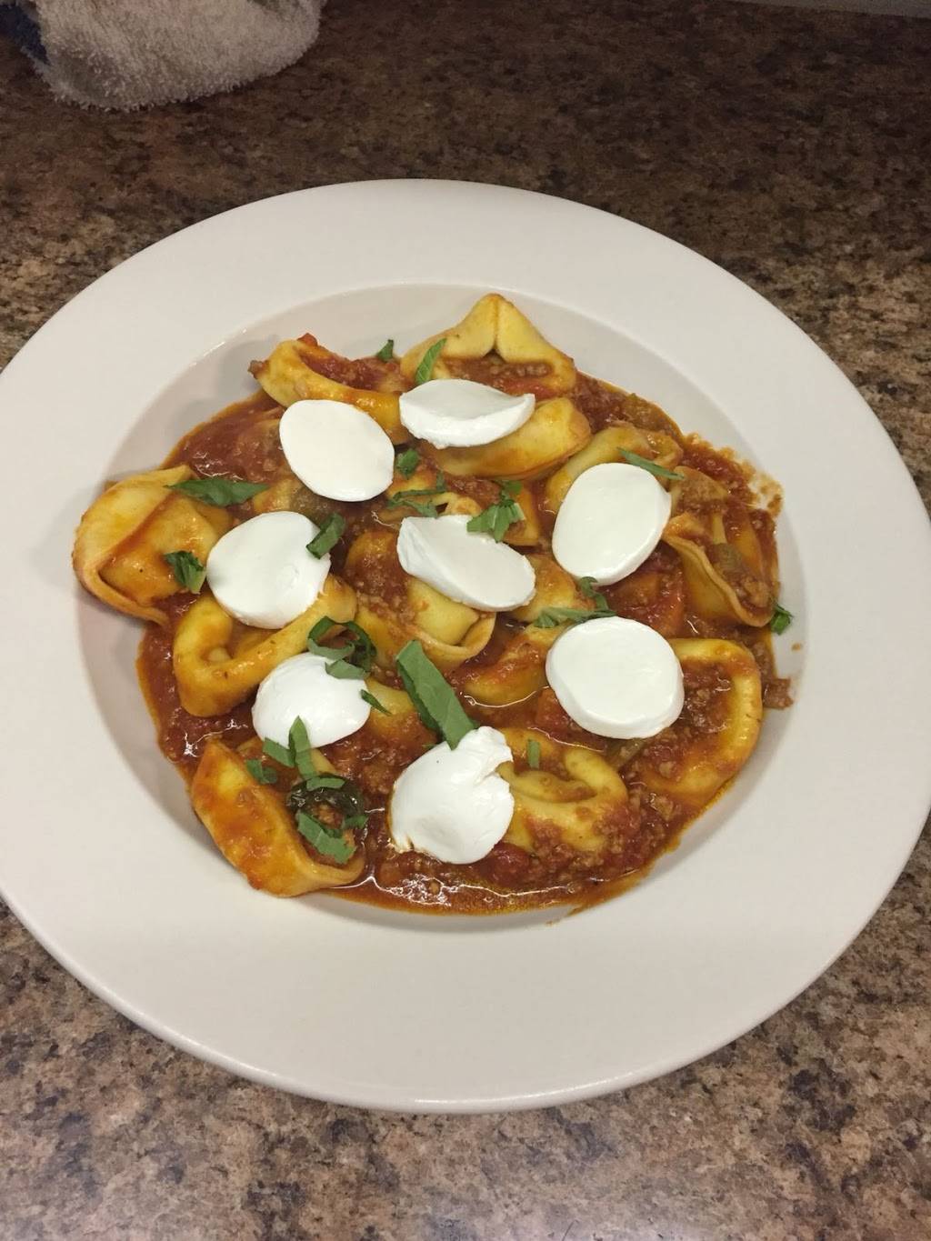 Francescos Pizzeria | restaurant | 279 Bay Ave, Highlands, NJ 07732, USA | 7328720080 OR +1 732-872-0080