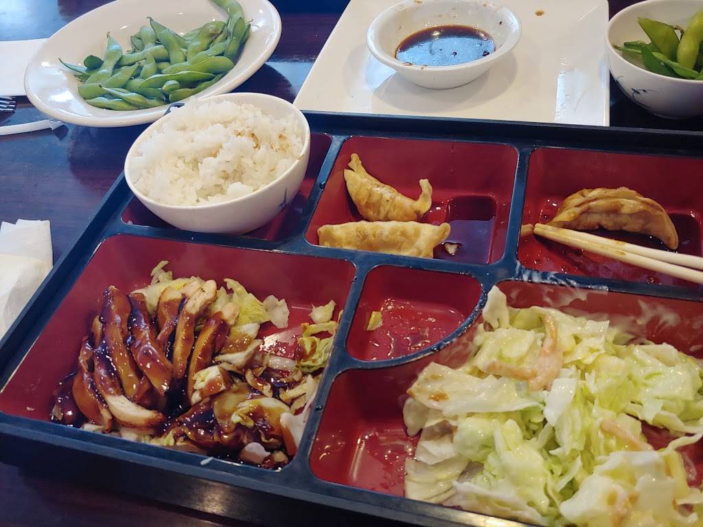 Golden Ginger | restaurant | 1020 W 300 N, Clearfield, UT 84015, USA | 8017730388 OR +1 801-773-0388