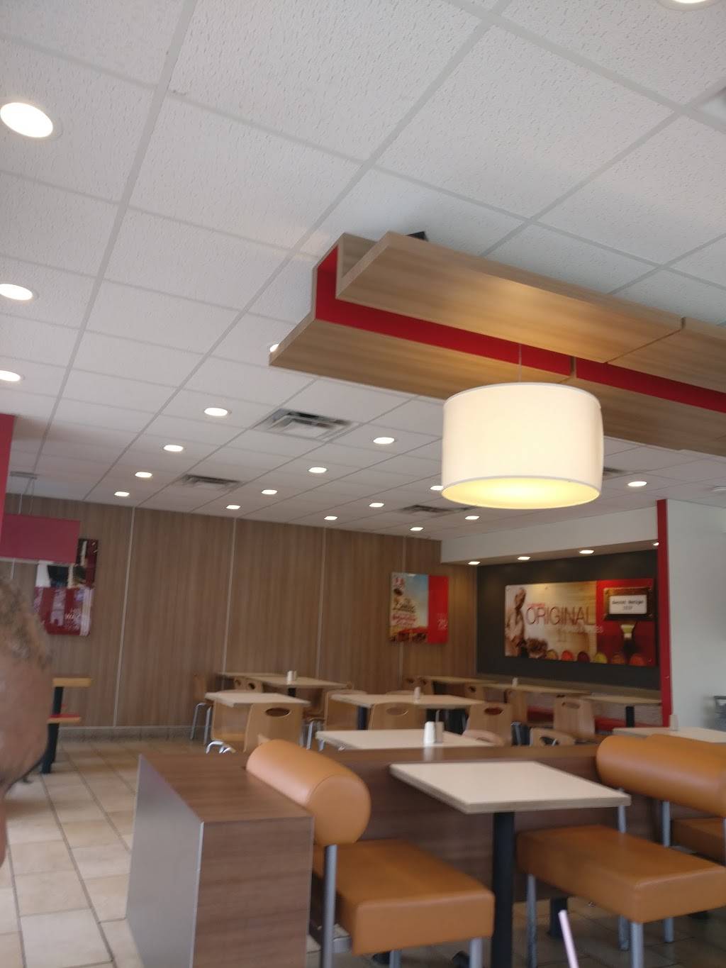 KFC | restaurant | 6730 Bridge St, Fort Worth, TX 76112, USA | 8174570635 OR +1 817-457-0635