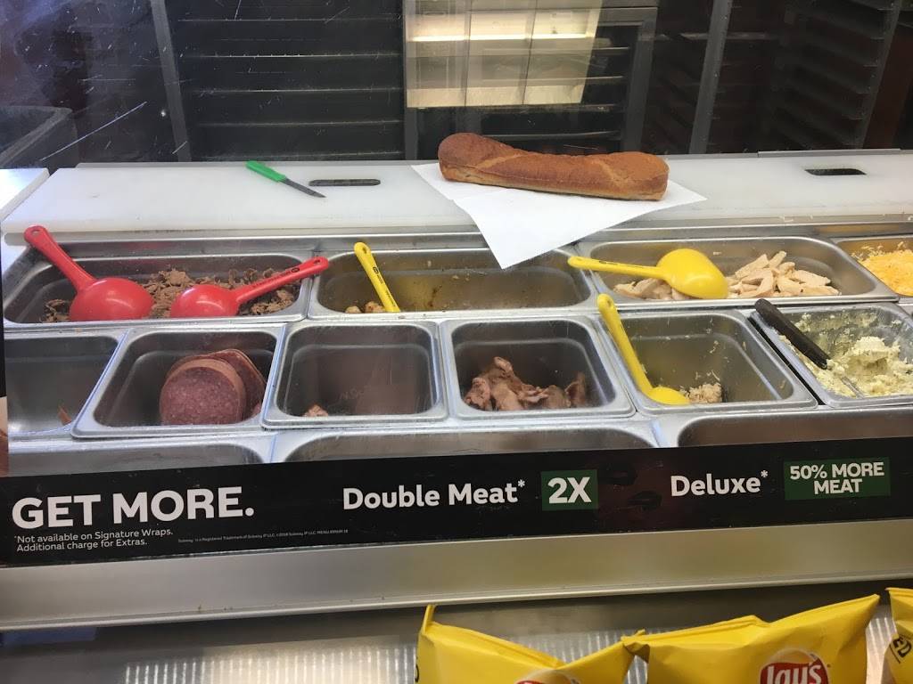 Subway | restaurant | 26678 Telegraph Rd, Flat Rock, MI 48134, USA | 7347822020 OR +1 734-782-2020