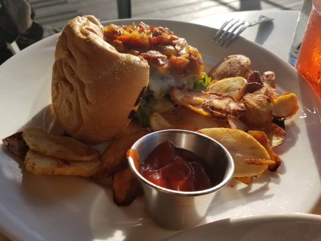 Siros Restaurant | restaurant | 307 Victory Rd, Quincy, MA 02171, USA | 6174724500 OR +1 617-472-4500