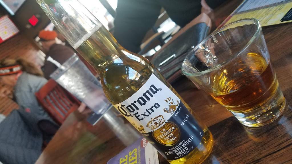 Jo Jos Sports Bar & Grill | restaurant | 221 S Jefferson St, Medina, OH 44256, USA | 3307225656 OR +1 330-722-5656