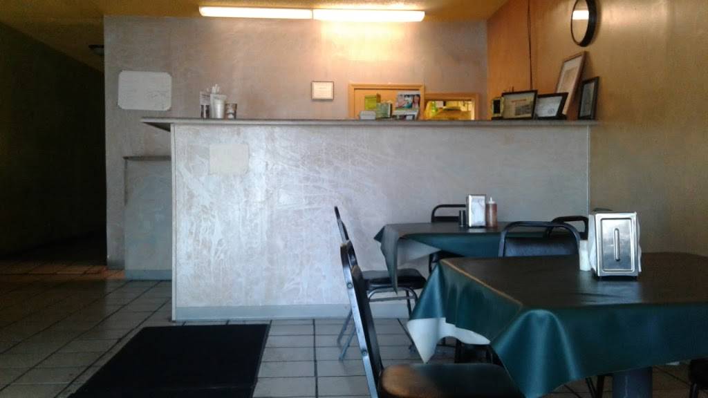 Sensational Wings & Things | restaurant | 9050 Millbranch Rd, Southaven, MS 38671, USA | 6624705939 OR +1 662-470-5939