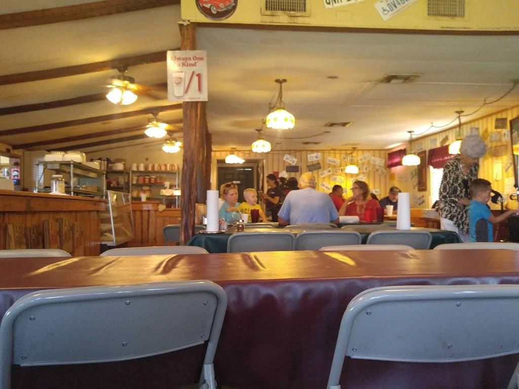 Constantinos | restaurant | 7300 S Loop 1604 W, Somerset, TX 78069, USA | 8307013366 OR +1 830-701-3366