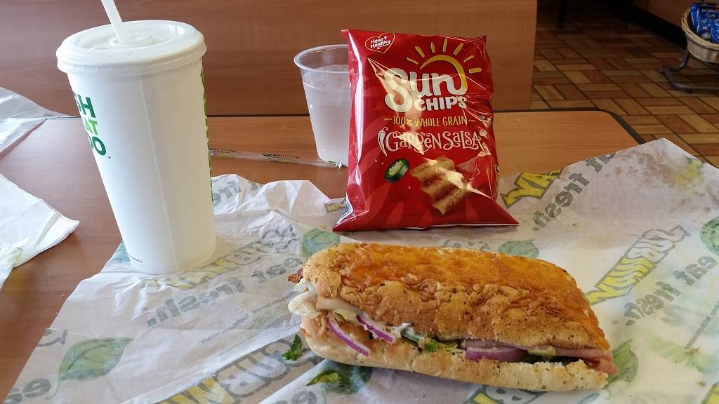 Subway | restaurant | 100 Chelsea Corners Way, Chelsea, AL 35043, USA | 2056789601 OR +1 205-678-9601