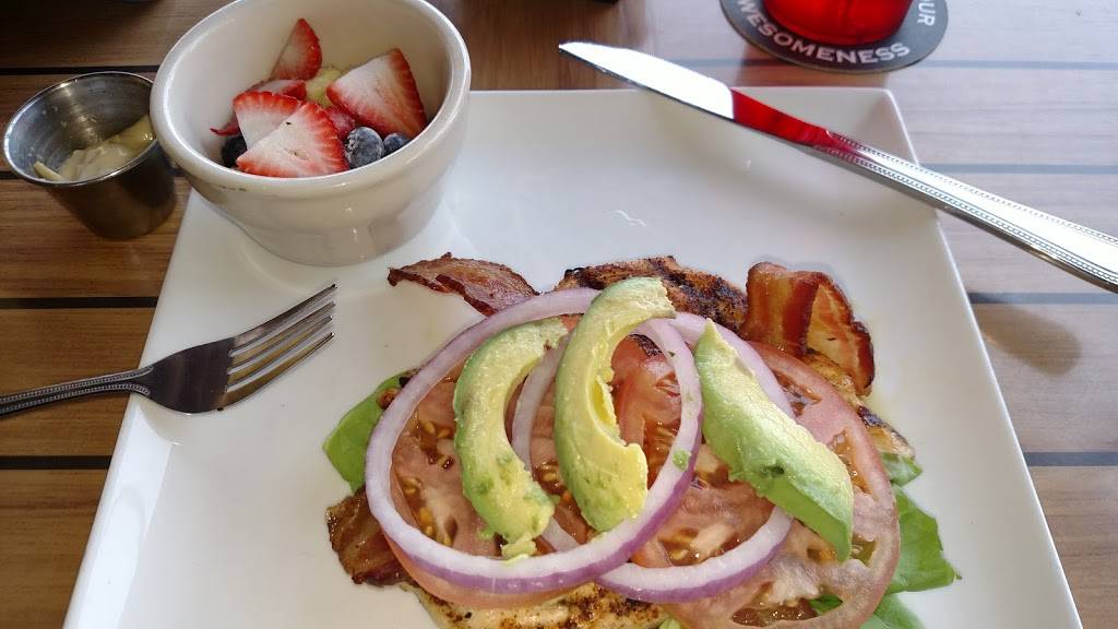 Flatwater | restaurant | 832 E Westfield Blvd, Indianapolis, IN 46220, USA | 3172575466 OR +1 317-257-5466