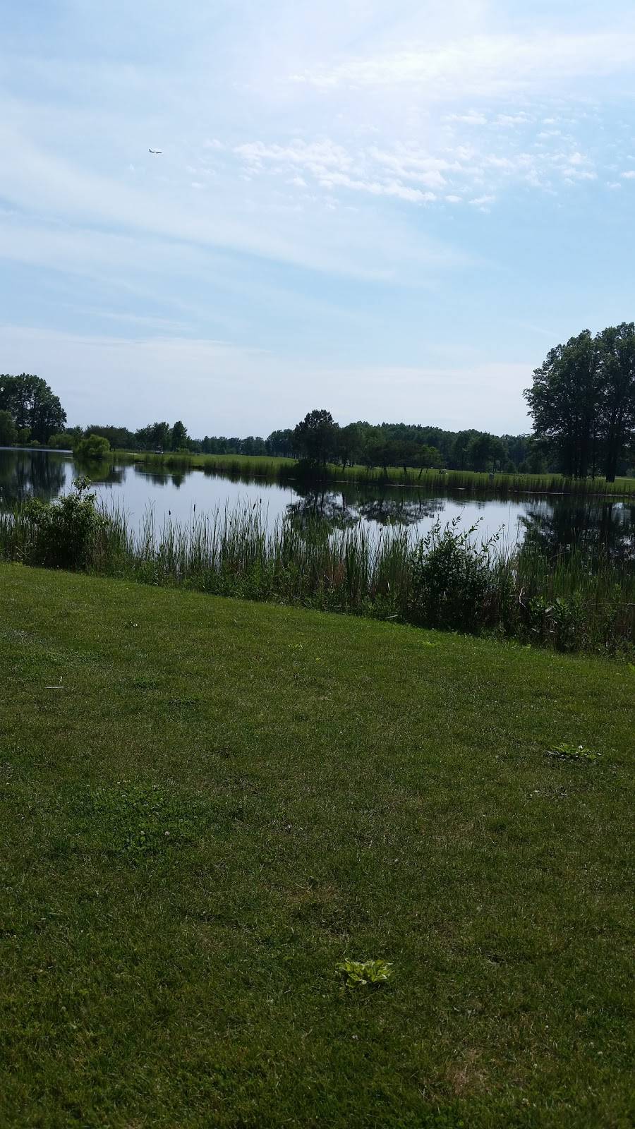 Mallard Creek Golf Club | meal takeaway | 34500 Royalton Rd, Columbia Station, OH 44028, USA | 4407488231 OR +1 440-748-8231