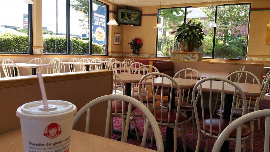 Wendys | restaurant | 5001 Nicholson Ln, Rockville, MD 20852, USA | 3012301348 OR +1 301-230-1348