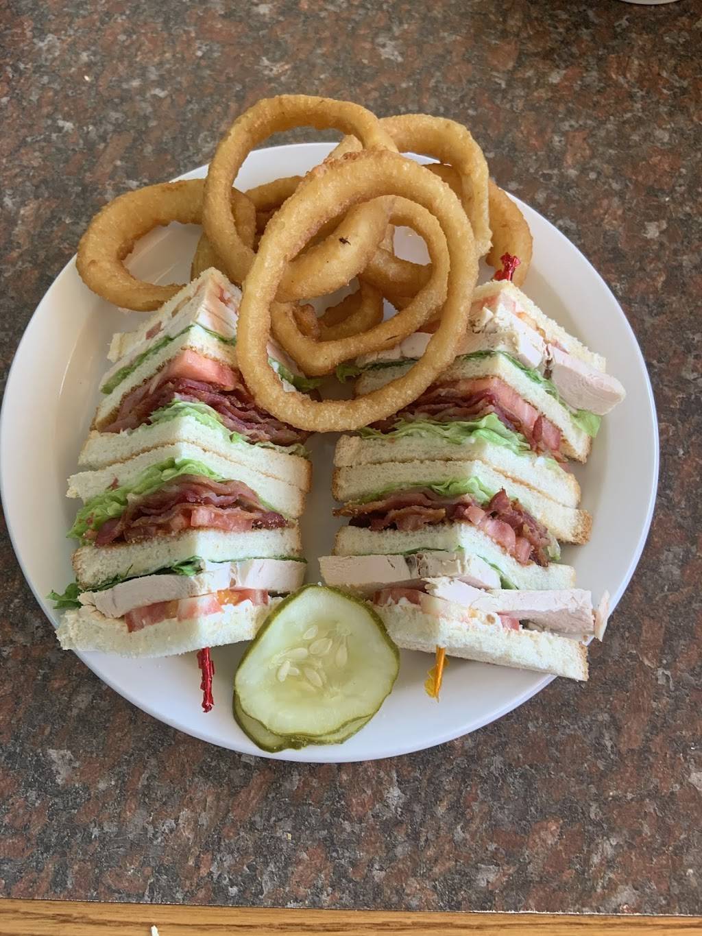 LivoniaTownGrill | restaurant | 29041 W Seven Mile Rd, Livonia, MI 48152, USA | 2484783710 OR +1 248-478-3710