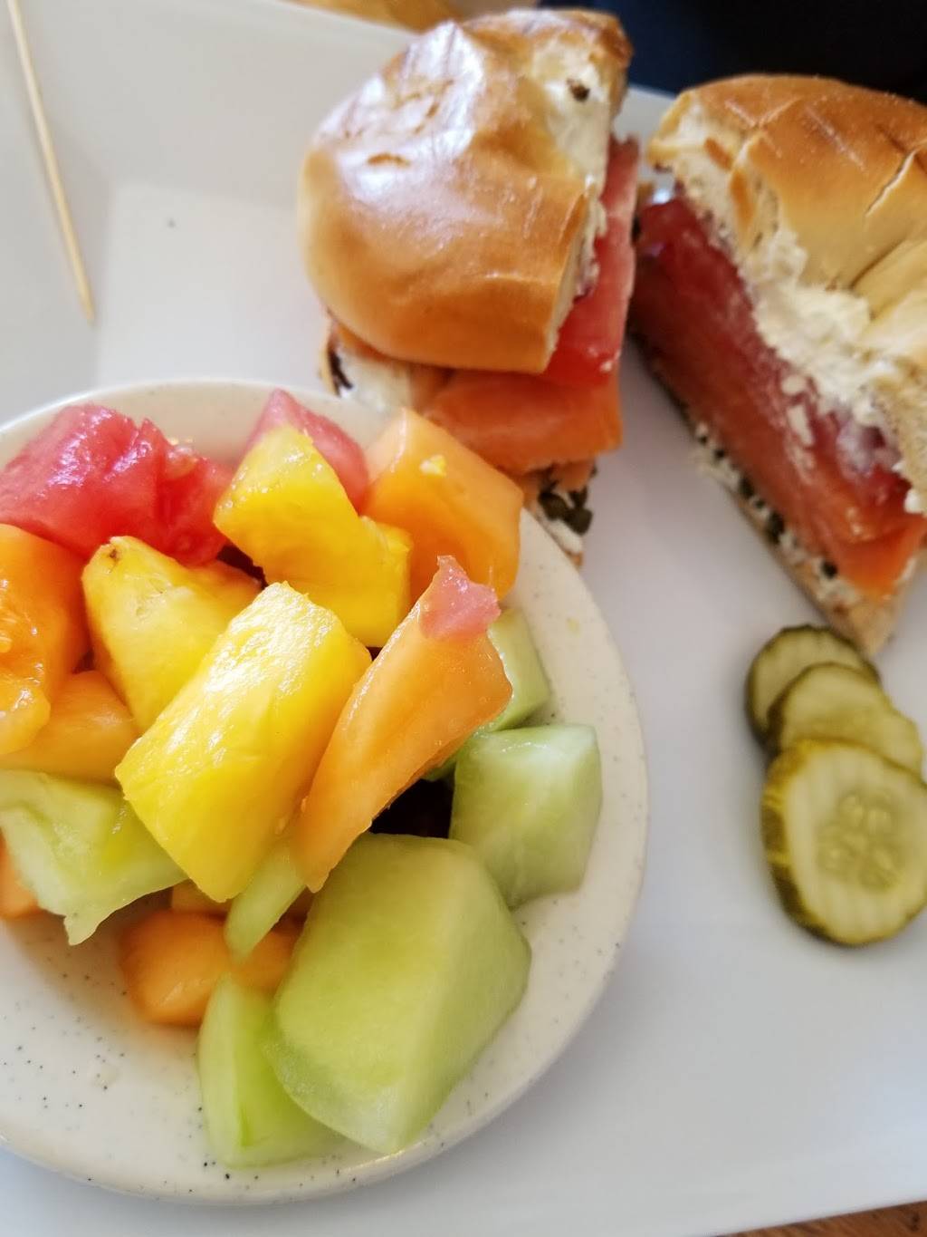 Beach Diner | restaurant | 2006 S 8th St, Fernandina Beach, FL 32034, USA | 9043103750 OR +1 904-310-3750