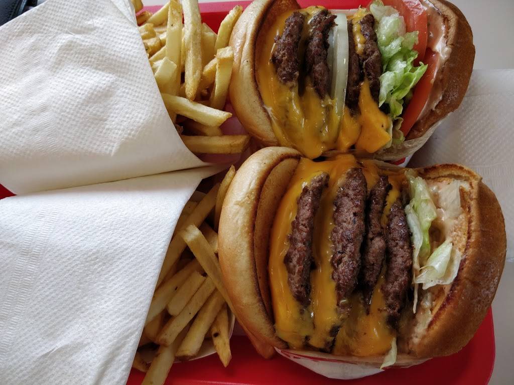 In-N-Out Burger | restaurant | 1933 S Mooney Blvd, Visalia, CA 93277, USA | 8007861000 OR +1 800-786-1000