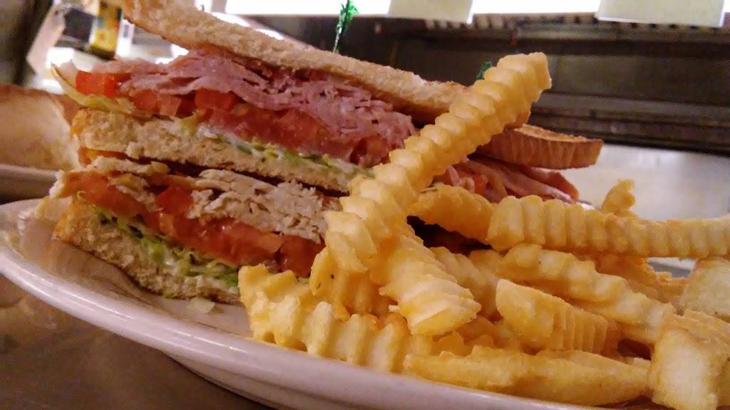 Feed Mill Restaurant & Pizza | restaurant | 721 N Market St, Felicity, OH 45120, USA | 5138763306 OR +1 513-876-3306