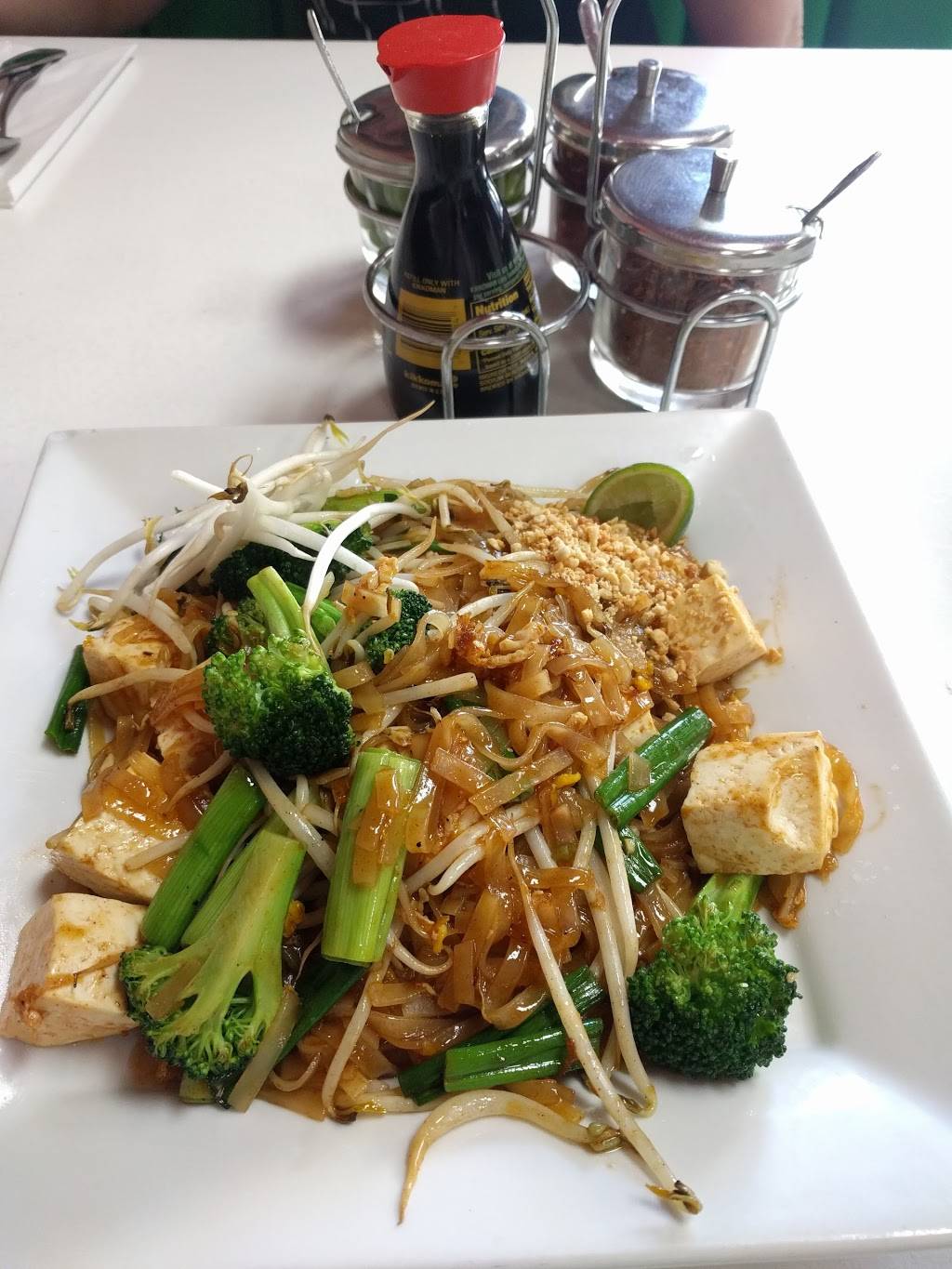 Spice Up Thai Eatery | restaurant | 6329, 10676 Balboa Blvd, Granada Hills, CA 91344, USA | 8183663124 OR +1 818-366-3124