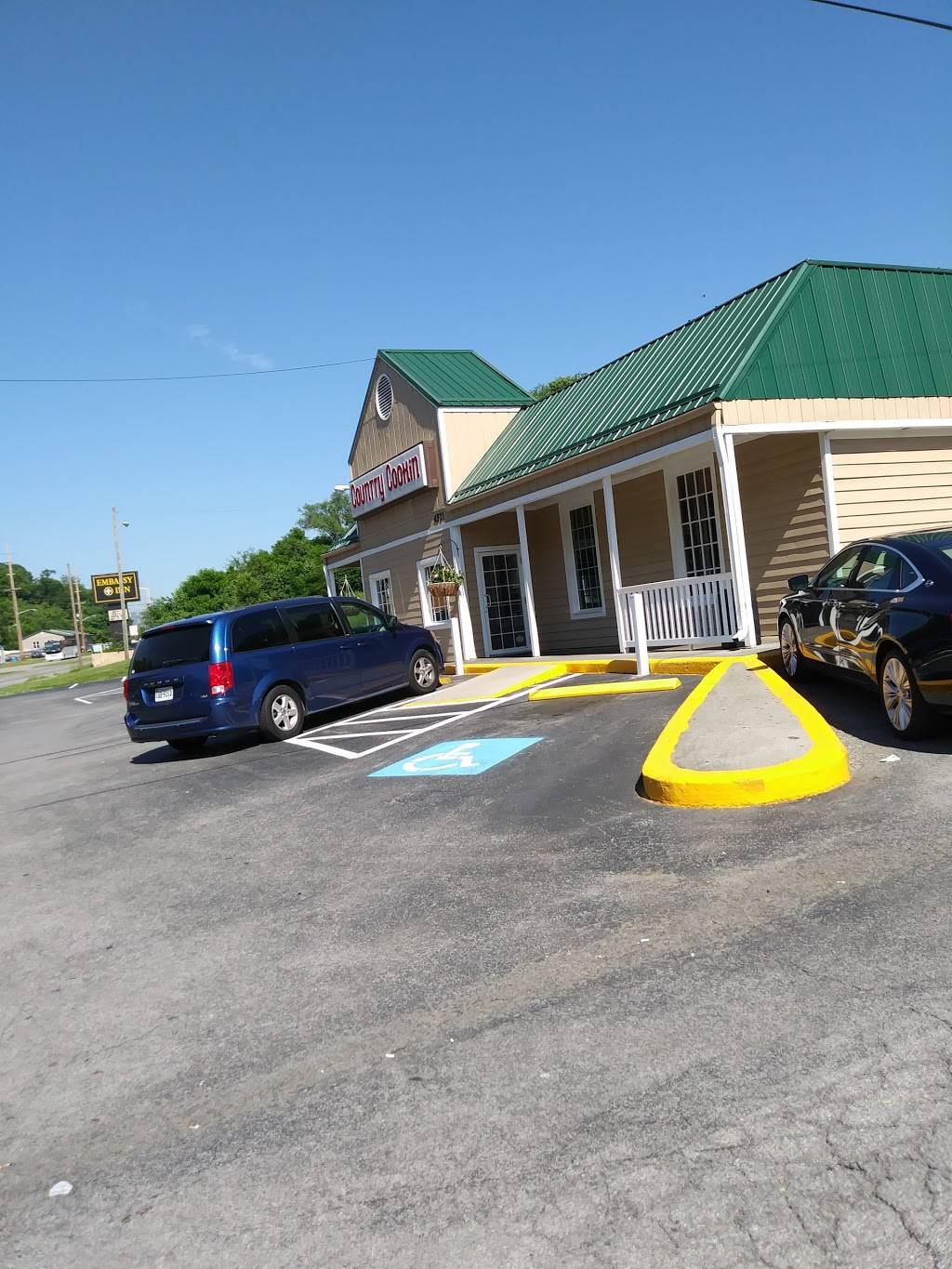 Country Cookin | restaurant | 4521 Melrose Ave NW, Roanoke, VA 24017, USA | 5409860440 OR +1 540-986-0440