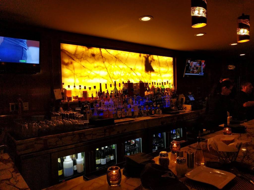 DAmelios Off the Boat Seafood | restaurant | 306 Revere St, Revere, MA 02151, USA | 7816296344 OR +1 781-629-6344