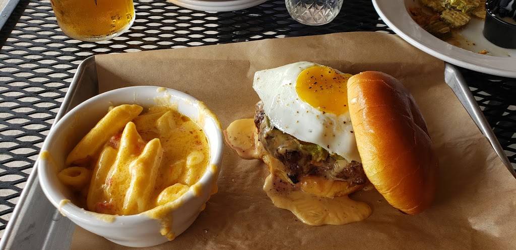 Hapeville Corner Tavern | restaurant | 573 N Central Ave, Atlanta, GA 30354, USA | 4042541004 OR +1 404-254-1004