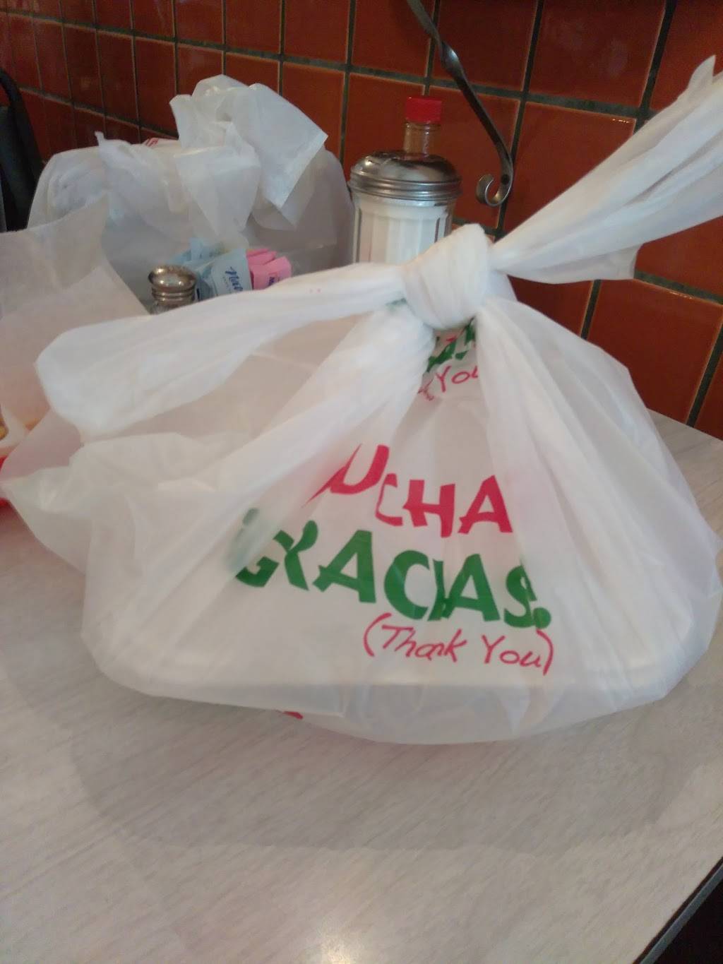 Xochimilco Cafe | restaurant | 36 S San Joaquin St, Stockton, CA 95202, USA | 2094623784 OR +1 209-462-3784