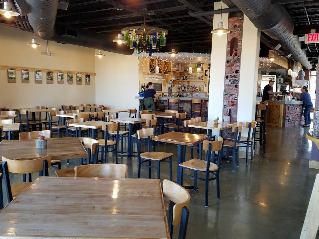 The Hub Cafe | restaurant | 250 N 21st St #3, Lincoln, NE 68503, USA | 4024742453 OR +1 402-474-2453