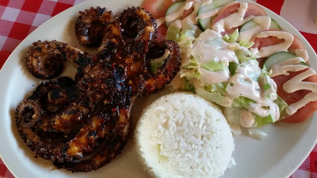 Mariscos La Valentina | restaurant | Plan de San Luis 199, Amp Reforma, 22710 Rosarito, B.C., Mexico | 016611213305 OR +52 661 121 3305