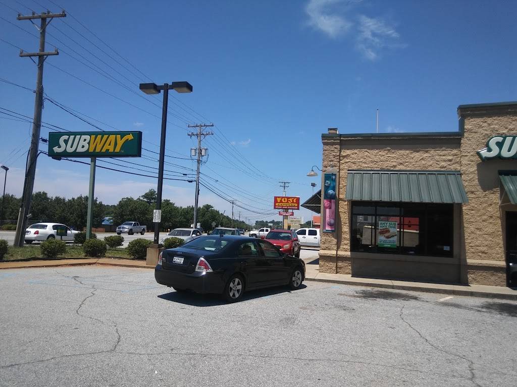 Subway | restaurant | 302 Pearman Dairy Rd, Anderson, SC 29625, USA | 8642317821 OR +1 864-231-7821