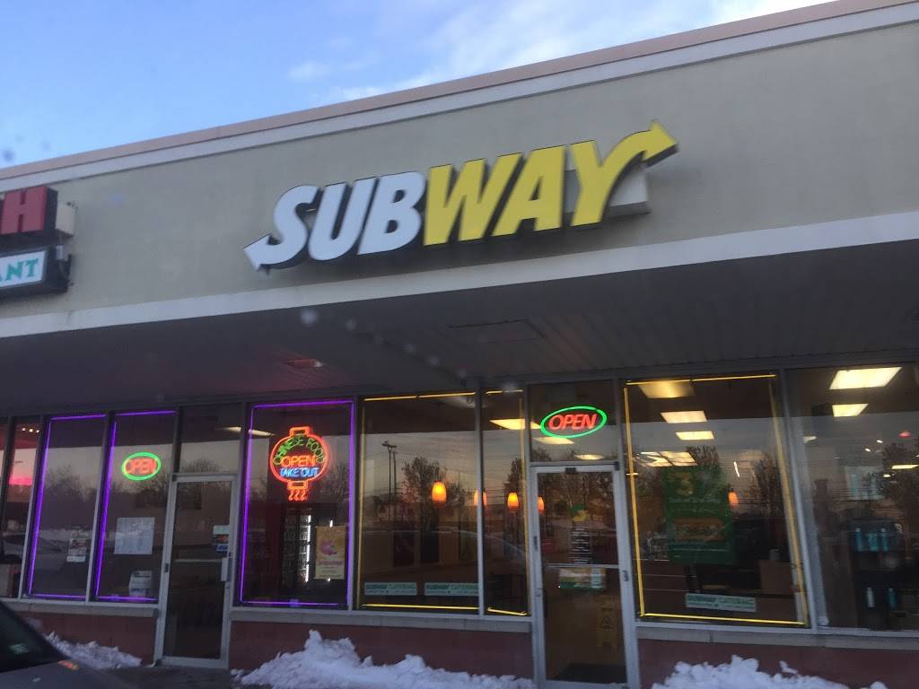 Subway Restaurants | restaurant | 1974 Middle Country Rd, Centereach, NY 11720, USA | 6319811504 OR +1 631-981-1504