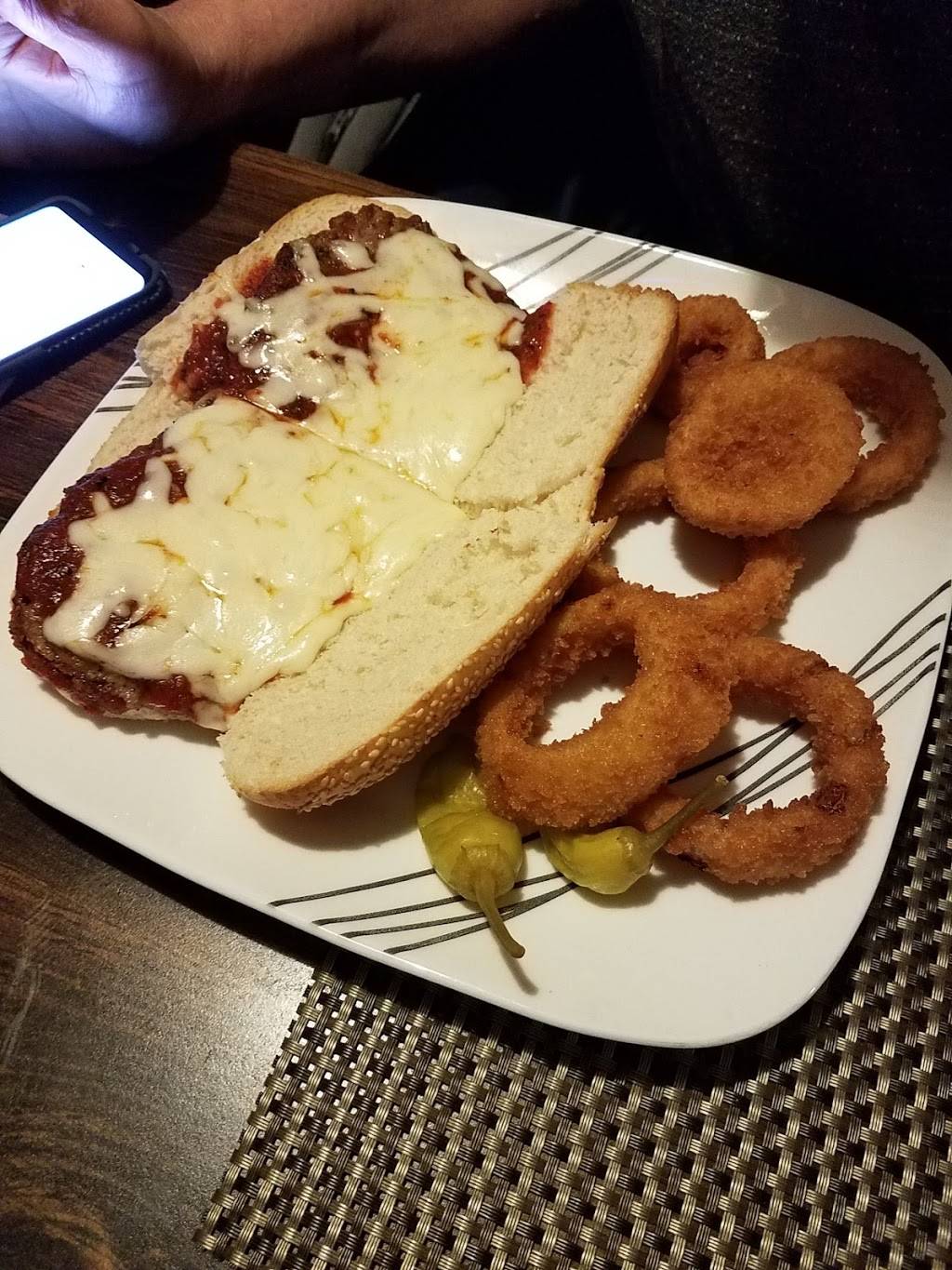 Taninos Italian & Amer Restaurant | restaurant | 3525 S 76th St, Milwaukee, WI 53220, USA | 4145453131 OR +1 414-545-3131