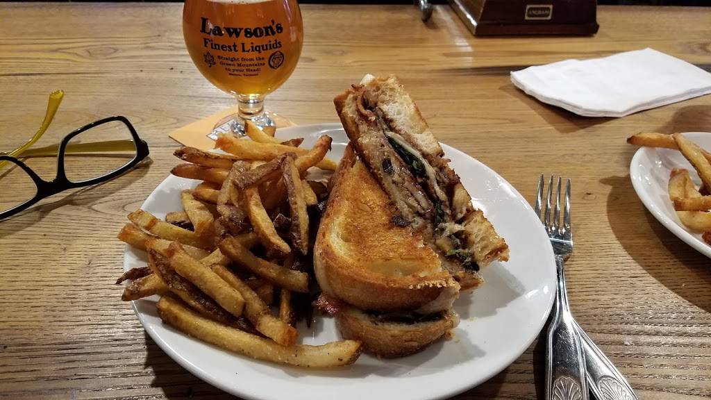 Mikro Beer Bar | restaurant | 0 Depot Ave, Hamden, CT 06518, USA | 2035537676 OR +1 203-553-7676