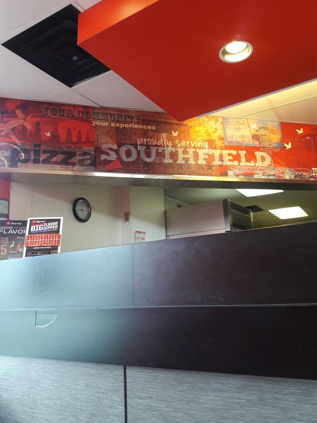 Pizza Hut | meal takeaway | 24750 Telegraph Rd, Southfield, MI 48033, USA | 2483543800 OR +1 248-354-3800