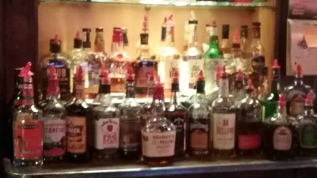 Lyles Sportszone Pizza & Pub | night club | 4718, 1404 E Morgan Ave, Evansville, IN 47711, USA | 8124257729 OR +1 812-425-7729