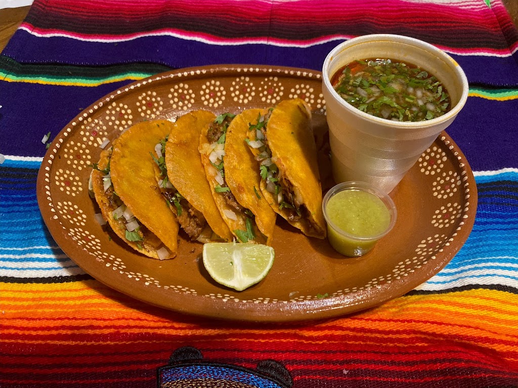 El Tarasco | restaurant | 301 Lt Goins Ave, Green Forest, AR 72638, USA | 8703302395 OR +1 870-330-2395