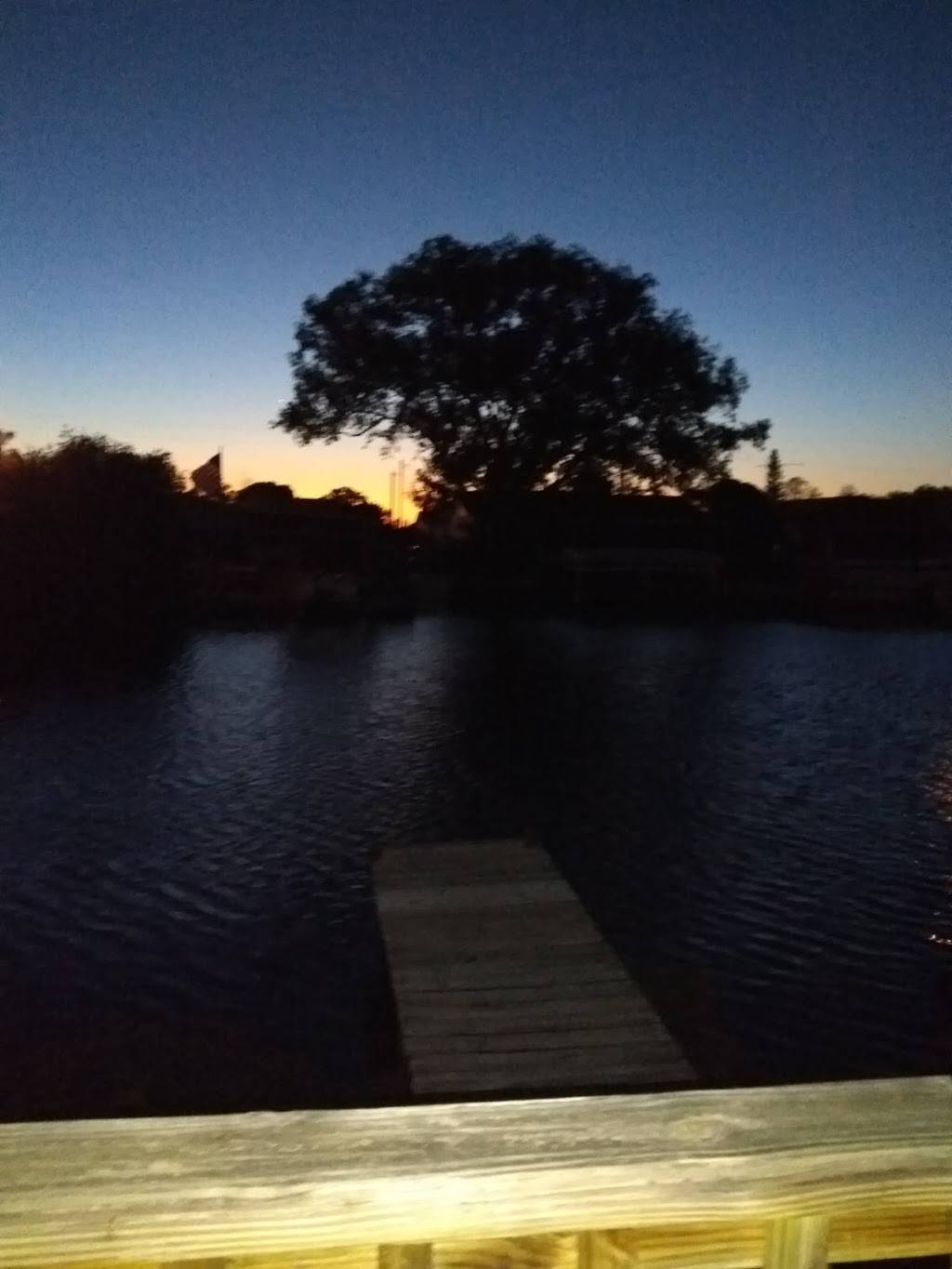 Our Sports Bar & Grill | restaurant | 13721 Country Club Dr, Tavares, FL 32778, USA | 3527424919 OR +1 352-742-4919